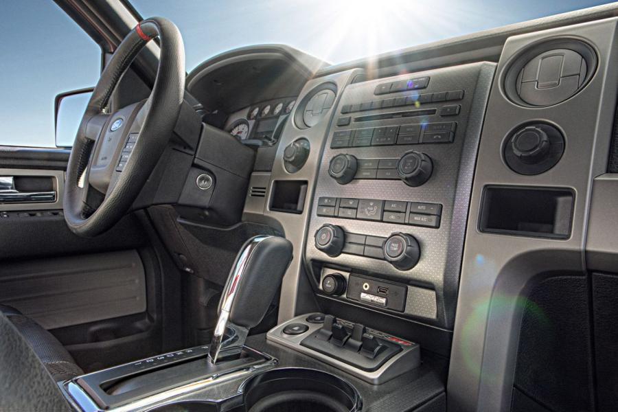  Ford F-150 SVT Raptor 2010 года  (фото 46 из 295)